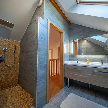 Le Montanea-jacuzzi-free Parking